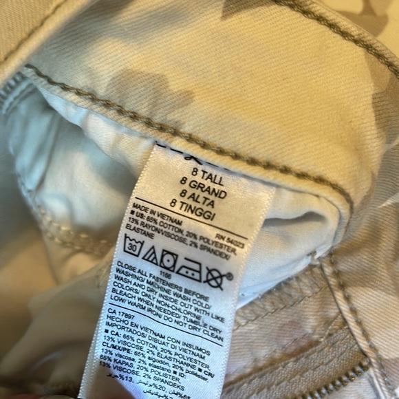 Old Navy Women's Skinny Jeans - Beige Camouflage - Picture 4 of 5